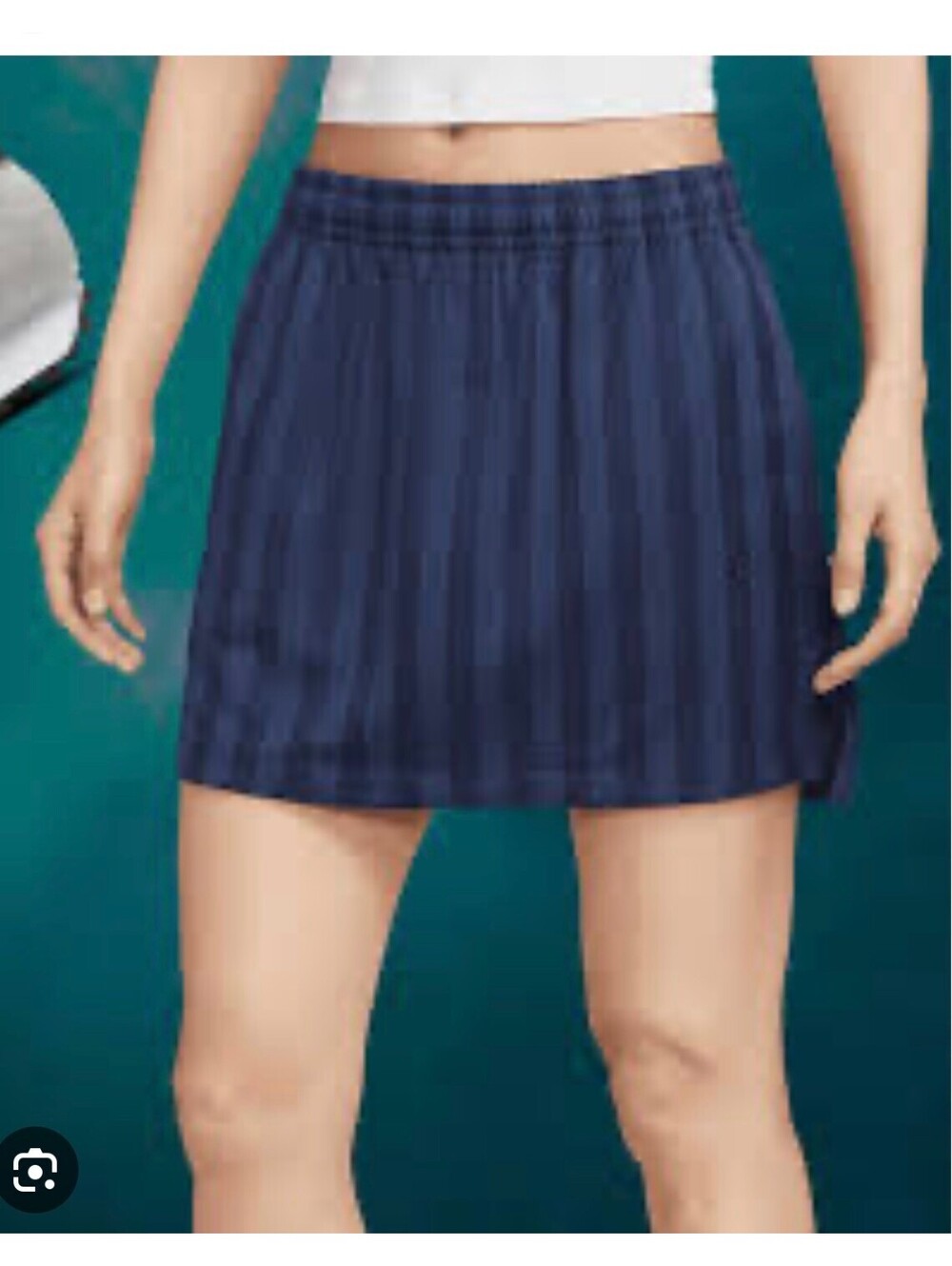 Nike Standard fit skirt with pockets